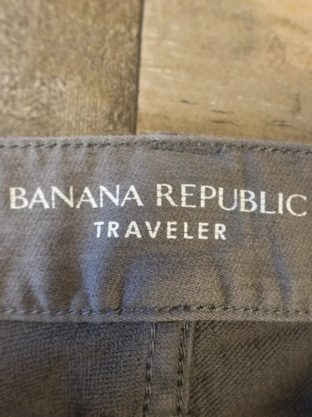 Banana Republic Traveler Athletic Tapered Jeans Men’s 38x32 Smoke‎ Gray